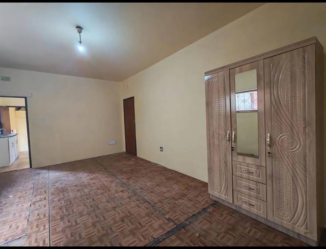 1 BEDROOM FREEHOLD TO LET IN CHELMSFORD HEIGHTS